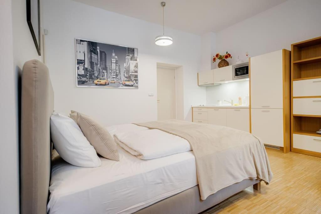 Deluxe Suite In Prime Location 프라하 외부 사진