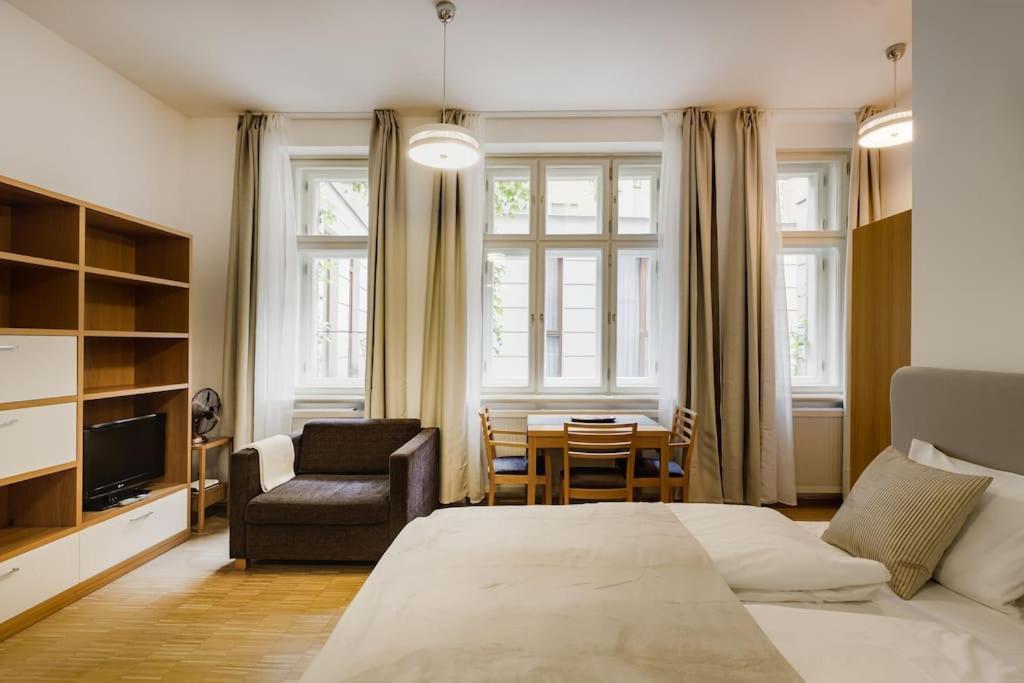 Deluxe Suite In Prime Location 프라하 외부 사진